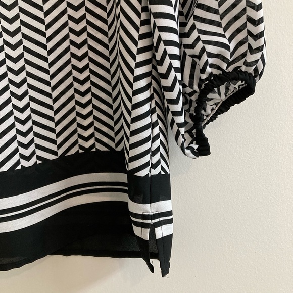 Violet + Claire Blouse Womens Size S White/Black Striped 3/4 Sleeve - Picture 4 of 6